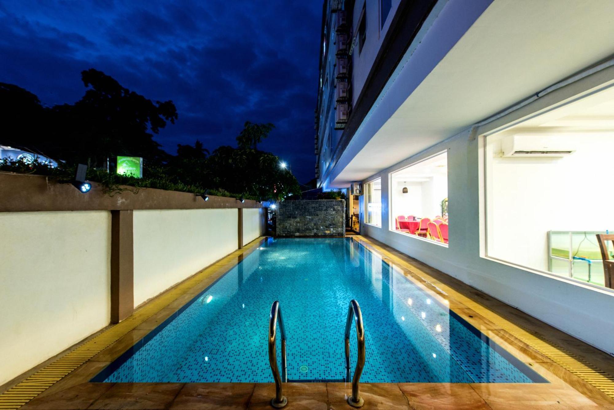 Sky Garden Hotel Siem Reap Bagian luar foto